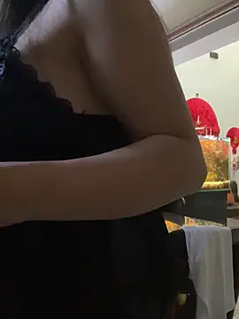 Rinn99 online show from April 10, 2026, 3:39 pm