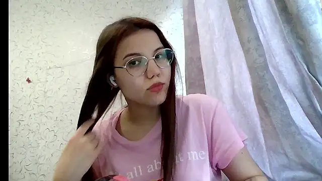 Snapshot of Aurora_Breeze chatting on May 5, 2026, 10:56 am Aurora Breeze online show from May 5, 2026, 10:56 am