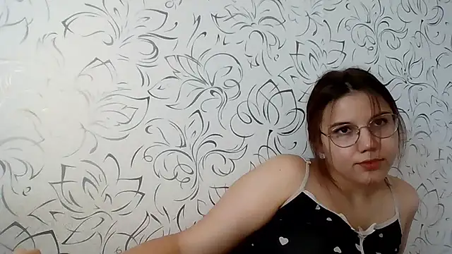 Snapshot of Aurora_Breeze chatting on August 4, 2026, 12:30 pm Aurora Breeze online show from August 4, 2026, 12:30 pm