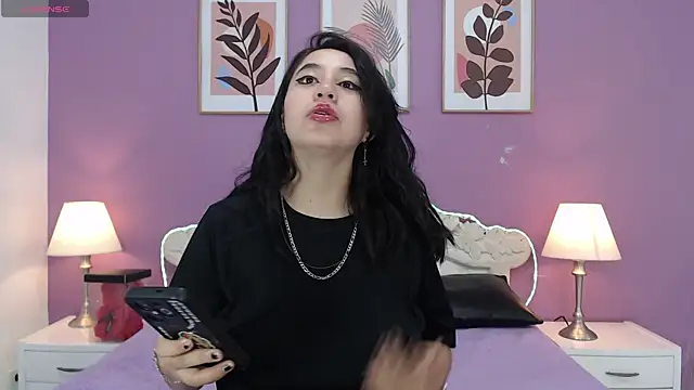 YayaQueen online show from July 24, 2026, 11:30 am