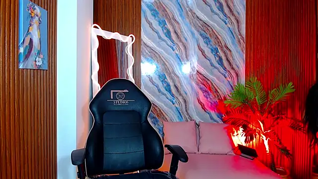 Maile Tay online show from April 11, 2026, 3:22 am