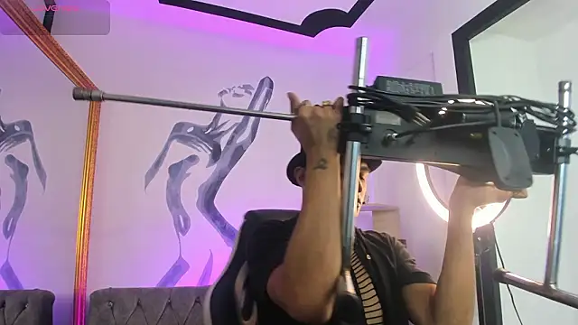 LiamDeep  online show from March 6, 2026, 8:27 pm