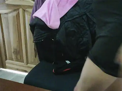 Erin oficial online show from April 8, 2026, 2:39 pm