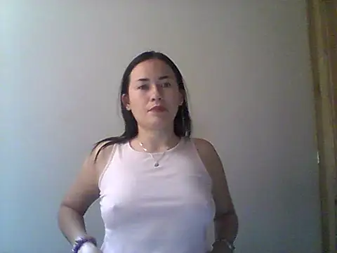 Erin oficial online show from April 10, 2026, 2:33 pm