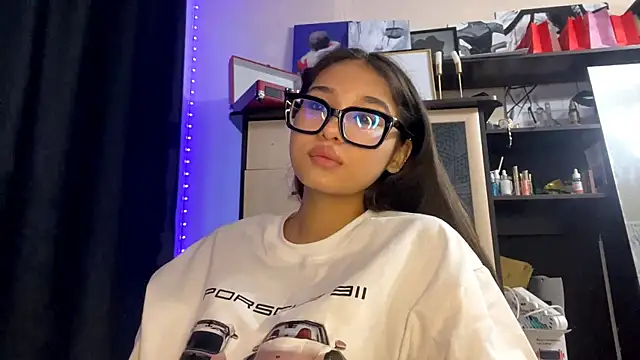 CatherineForbes online show from April 14, 2026, 12:44 pm