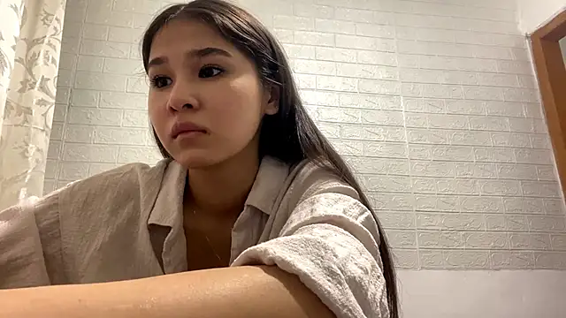 CatherineForbes online show from April 27, 2026, 1:42 pm