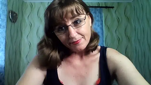 Alisaprice077 online show from July 18, 2026, 9:46 am