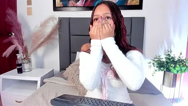Snapshot of FreyaCameron chatting on May 22, 2026, 12:44 pm FreyaCameron online show from May 22, 2026, 12:44 pm