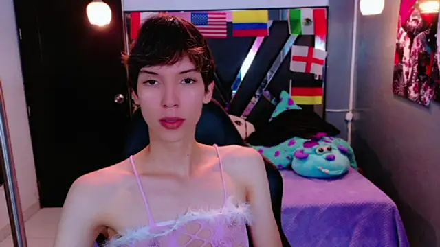 Stefany PiInk online show from June 19, 2026, 12:20 pm