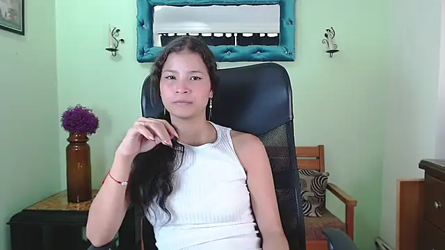 Snapshot of ChalonVera chatting on May 7, 2026, 7:19 pm ChalonVera online show from May 7, 2026, 7:19 pm