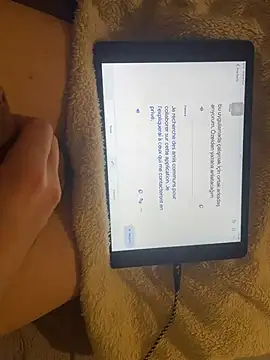 Snapshot of T__bah chatting on April 10, 2026, 2:55 pm T bah online show from April 10, 2026, 2:55 pm