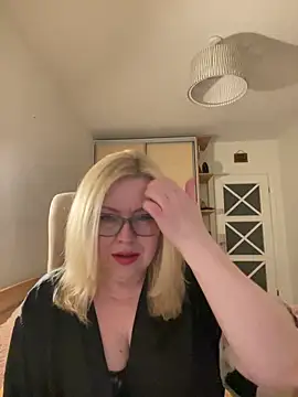 JanieLight53 online show from June 11, 2026, 8:51 pm