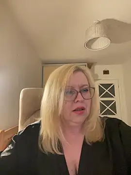 JanieLight53 online show from June 22, 2026, 8:50 pm