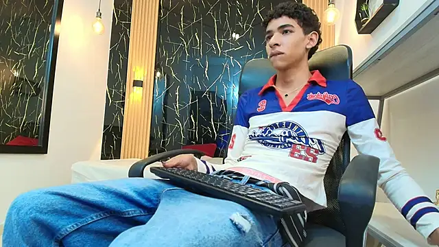 ValeriHot 1 online show from April 10, 2026, 2:39 am