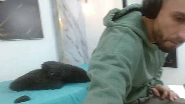 KingOfTemptation online show from April 14, 2026, 3:45 am