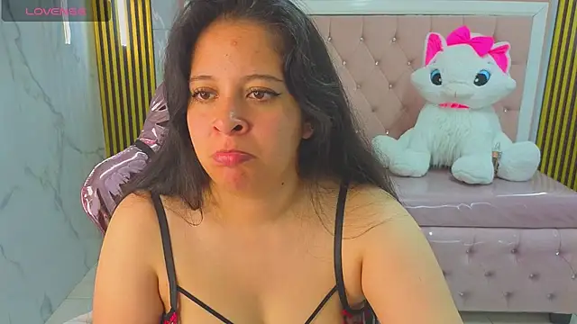 Snapshot of sara_tellez_s chatting on May 8, 2026, 3:23 am sara tellez s online show from May 8, 2026, 3:23 am