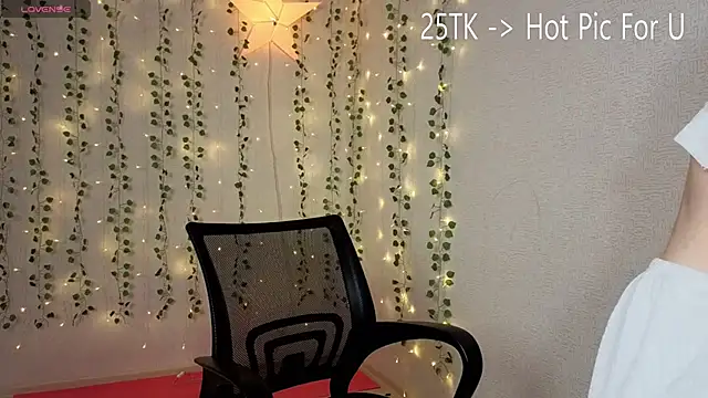 Sweet Pussy Girl online show from April 26, 2026, 10:13 am