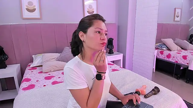 NatyBliss gh online show from April 19, 2026, 5:29 am