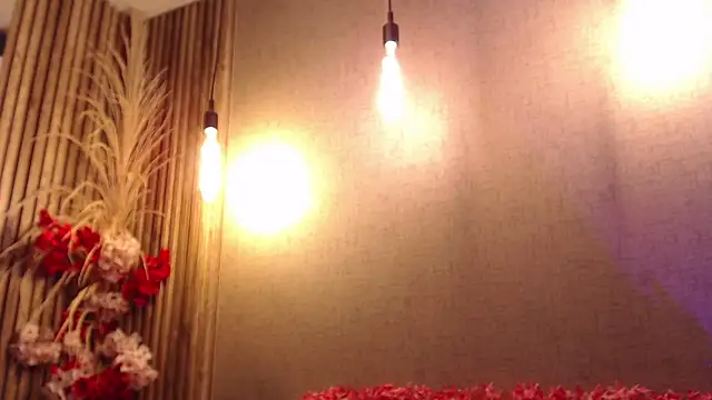 Vicky Angeel online show from April 14, 2026, 1:28 pm