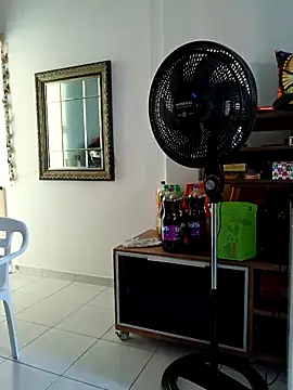 suzygleice online show from March 27, 2026, 3:56 pm