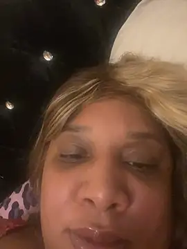 AloraXX online show from March 7, 2026, 6:05 pm