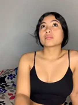 Snapshot of Darsha-Rouse chatting on April 14, 2026, 9:43 pm Darsha-Rouse online show from April 14, 2026, 9:43 pm