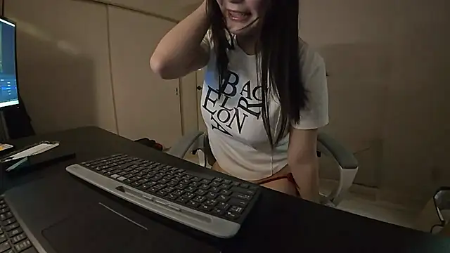 Snapshot of sakurako_12 chatting on May 9, 2026, 6:57 pm sakurako 12 online show from May 9, 2026, 6:57 pm