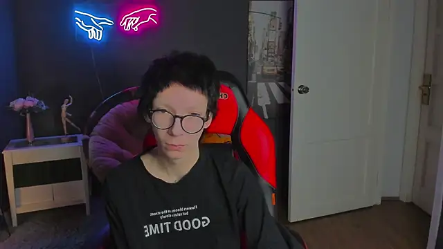 Tommy Stars online show from April 22, 2026, 5:21 am