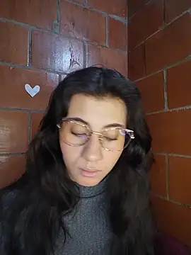 Snapshot of Amanda_x1 chatting on June 6, 2026, 10:20 am Amanda x1 online show from June 6, 2026, 10:20 am