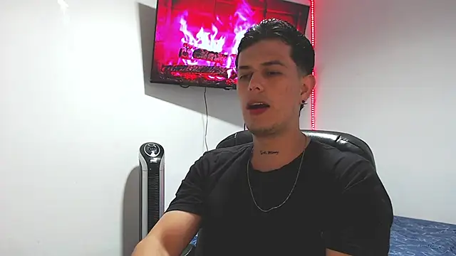 JUAN CAMILOXXX online show from March 26, 2026, 4:18 am