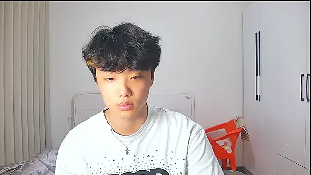 icecream-002 online show from May 26, 2026, 2:35 pm