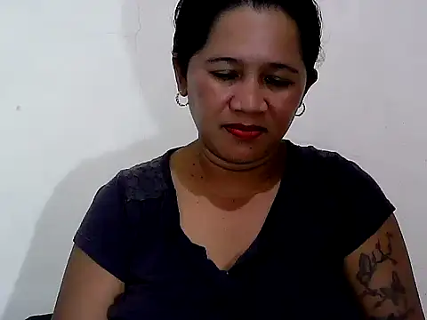 lovelycutiepie2026 online show from June 27, 2026, 10:53 am