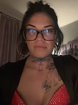 StellaZoey online show from March 11, 2026, 7:53 pm