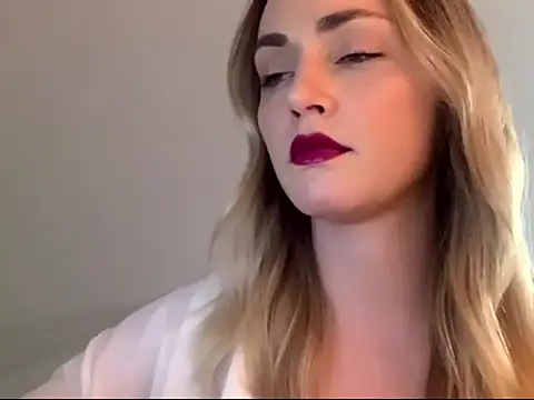 ScarlettSensitive online show from April 2, 2026, 3:31 pm