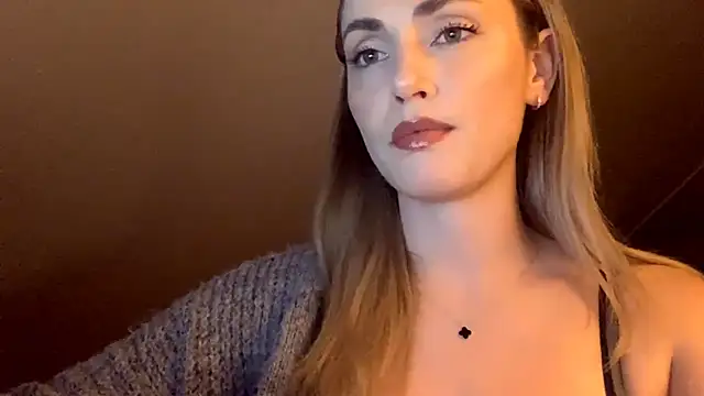 ScarlettSensitive online show from April 10, 2026, 8:24 pm