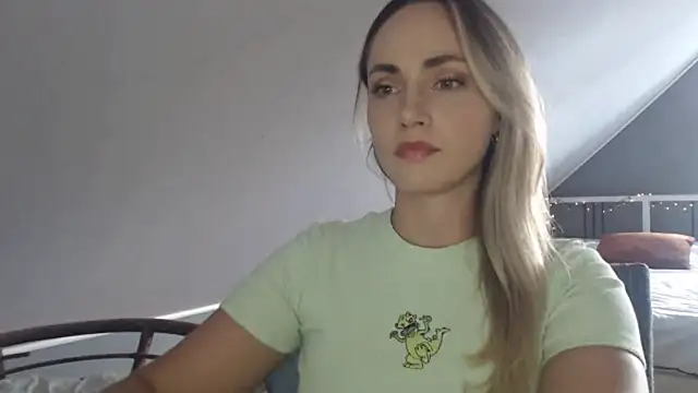 ScarlettSensitive online show from July 3, 2026, 2:12 pm