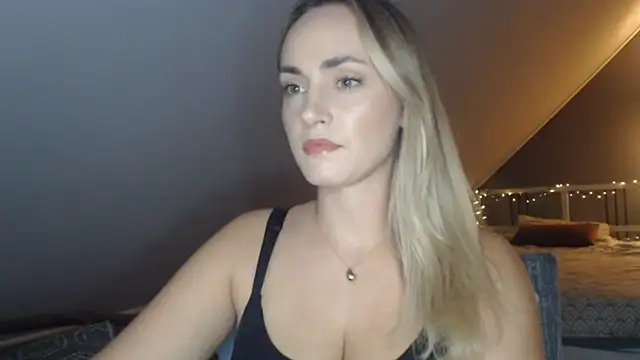 ScarlettSensitive online show from July 21, 2026, 7:49 pm