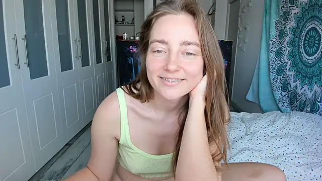 LiaSasha online show from May 12, 2026, 1:19 pm