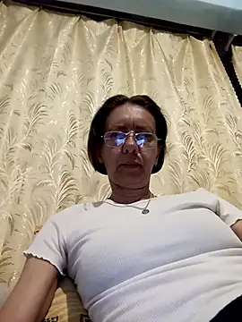 Tania9876 online show from June 3, 2026, 7:19 pm