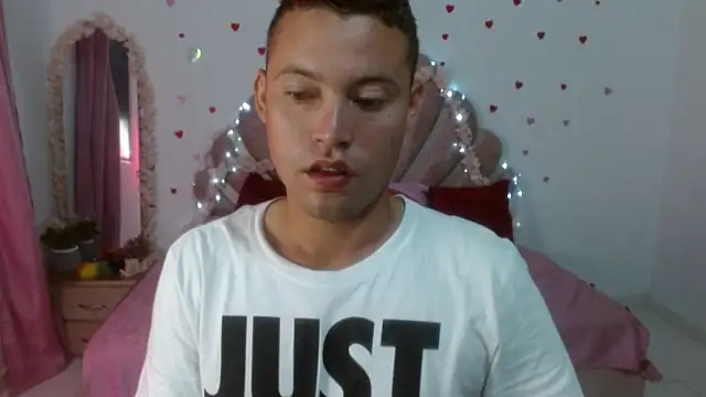 sven fox723 online show from June 7, 2026, 1:37 pm