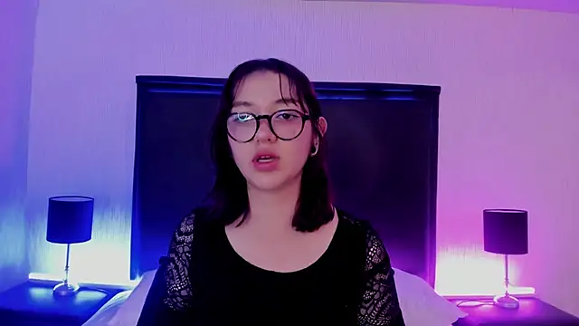 LilithBluum online show from April 16, 2026, 11:22 am