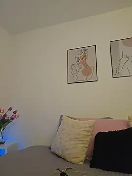 Victoria Evanss online show from April 12, 2026, 9:09 pm