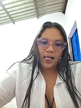 monicarokaforte online show from March 16, 2026, 3:56 am