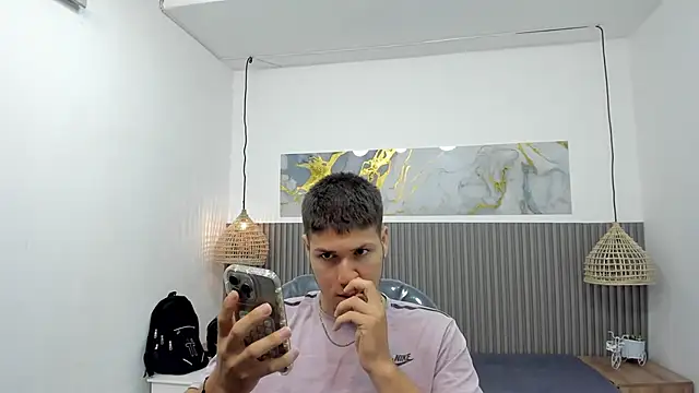 Snapshot of AlessandroFranco chatting on March 20, 2026, 3:28 pm AlessandroFranco online show from March 20, 2026, 3:28 pm