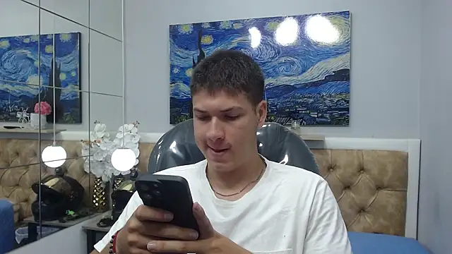 Snapshot of AlessandroFranco chatting on June 2, 2026, 1:24 pm AlessandroFranco online show from June 2, 2026, 1:24 pm