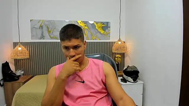 Snapshot of AlessandroFranco chatting on June 18, 2026, 1:26 pm AlessandroFranco online show from June 18, 2026, 1:26 pm