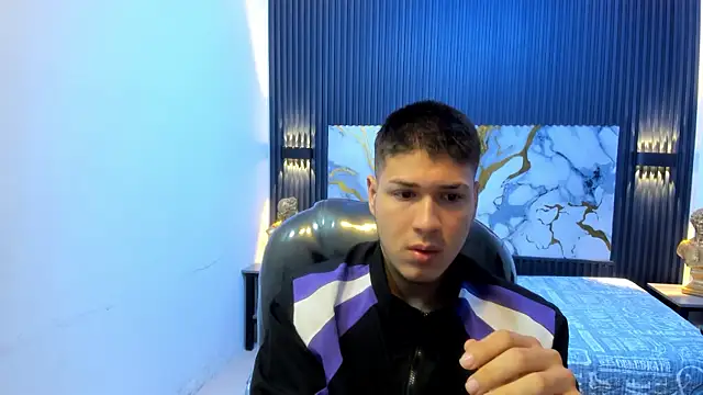 AlessandroFranco online show from June 25, 2026, 1:26 pm