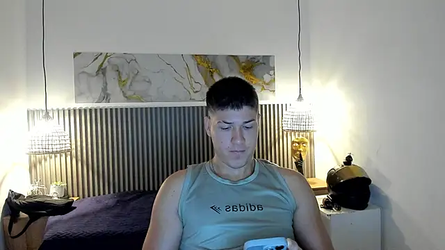 AlessandroFranco online show from July 10, 2026, 12:52 pm
