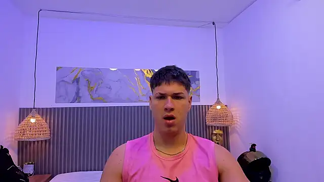AlessandroFranco online show from August 4, 2026, 12:41 pm