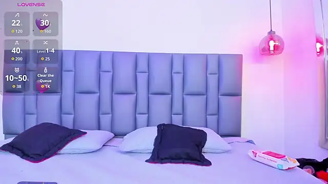 Lumiere-Eclipse online show from April 5, 2026, 8:17 pm